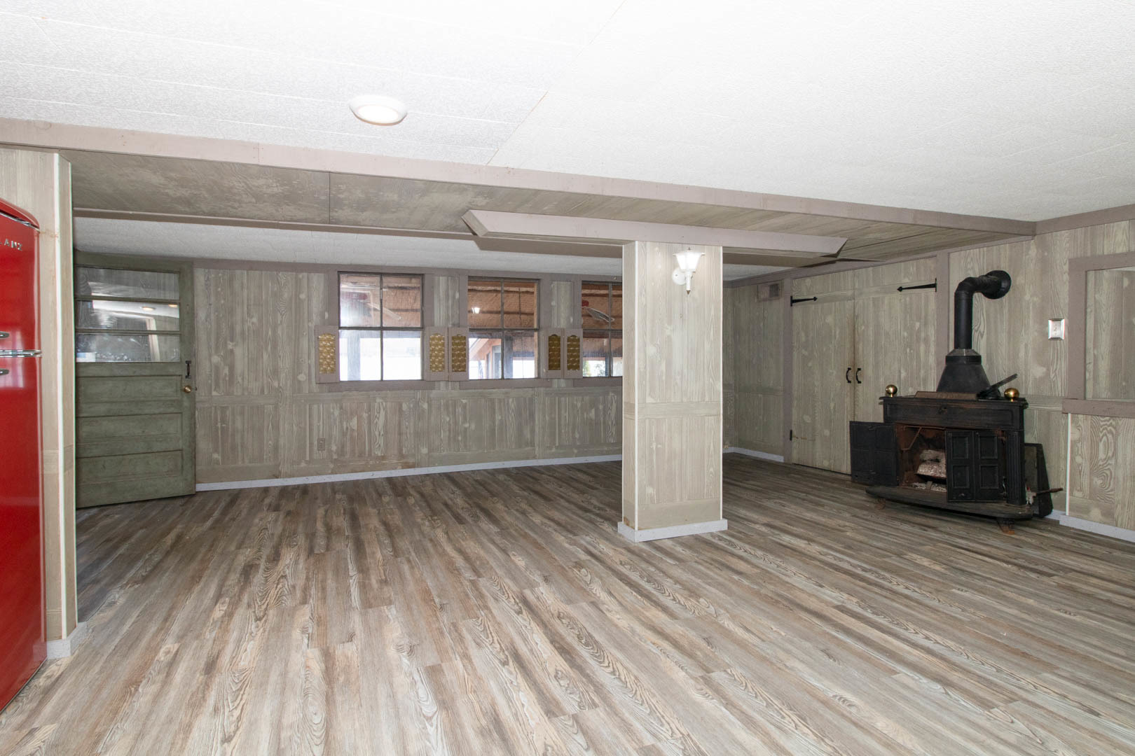 25289 White Owl Lane, Hudson, IL 61748