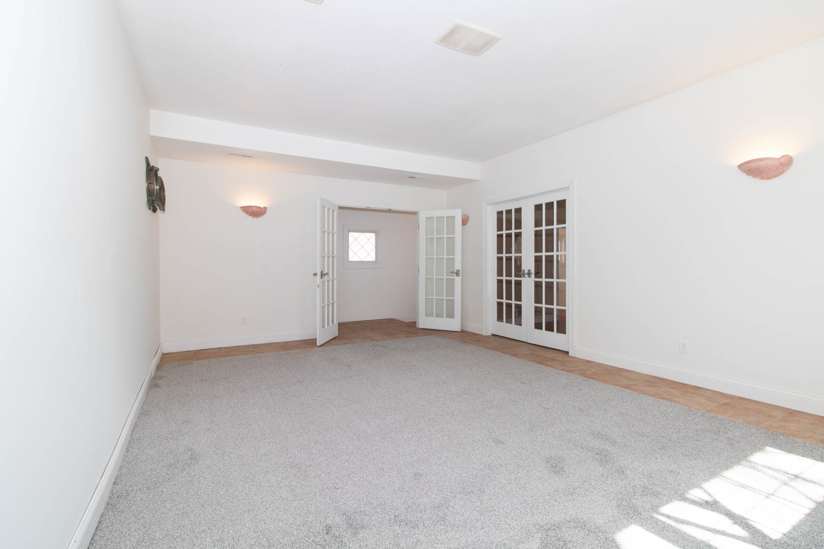 25289 White Owl Lane, Hudson, IL 61748