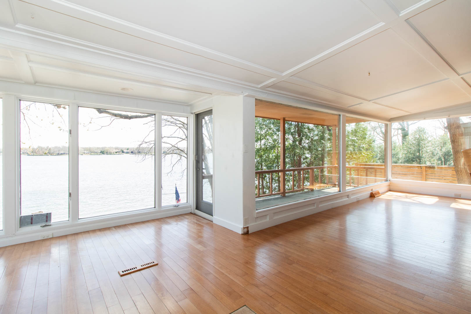 25289 White Owl Lane, Hudson, IL 61748