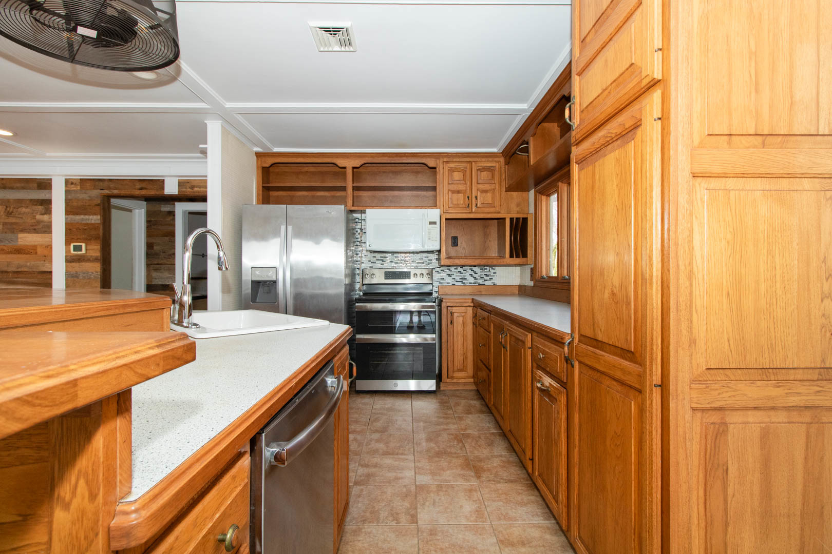 25289 White Owl Lane, Hudson, IL 61748