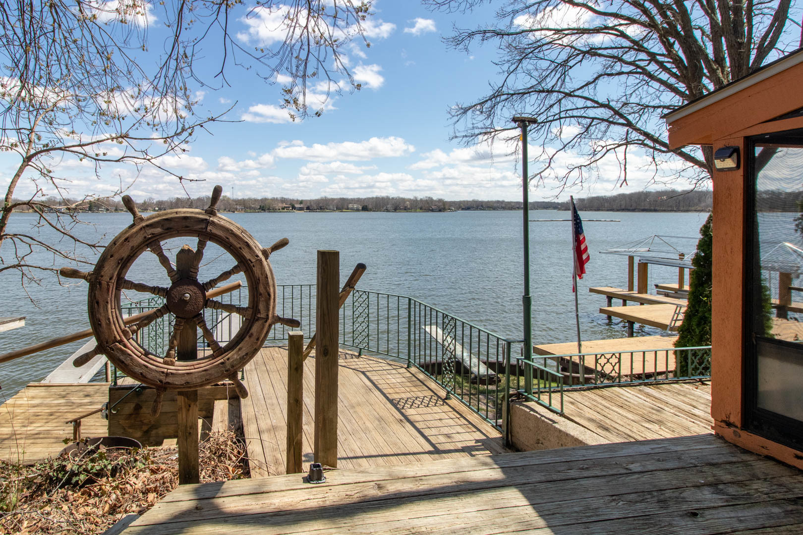 25289 White Owl Lane, Hudson, IL 61748