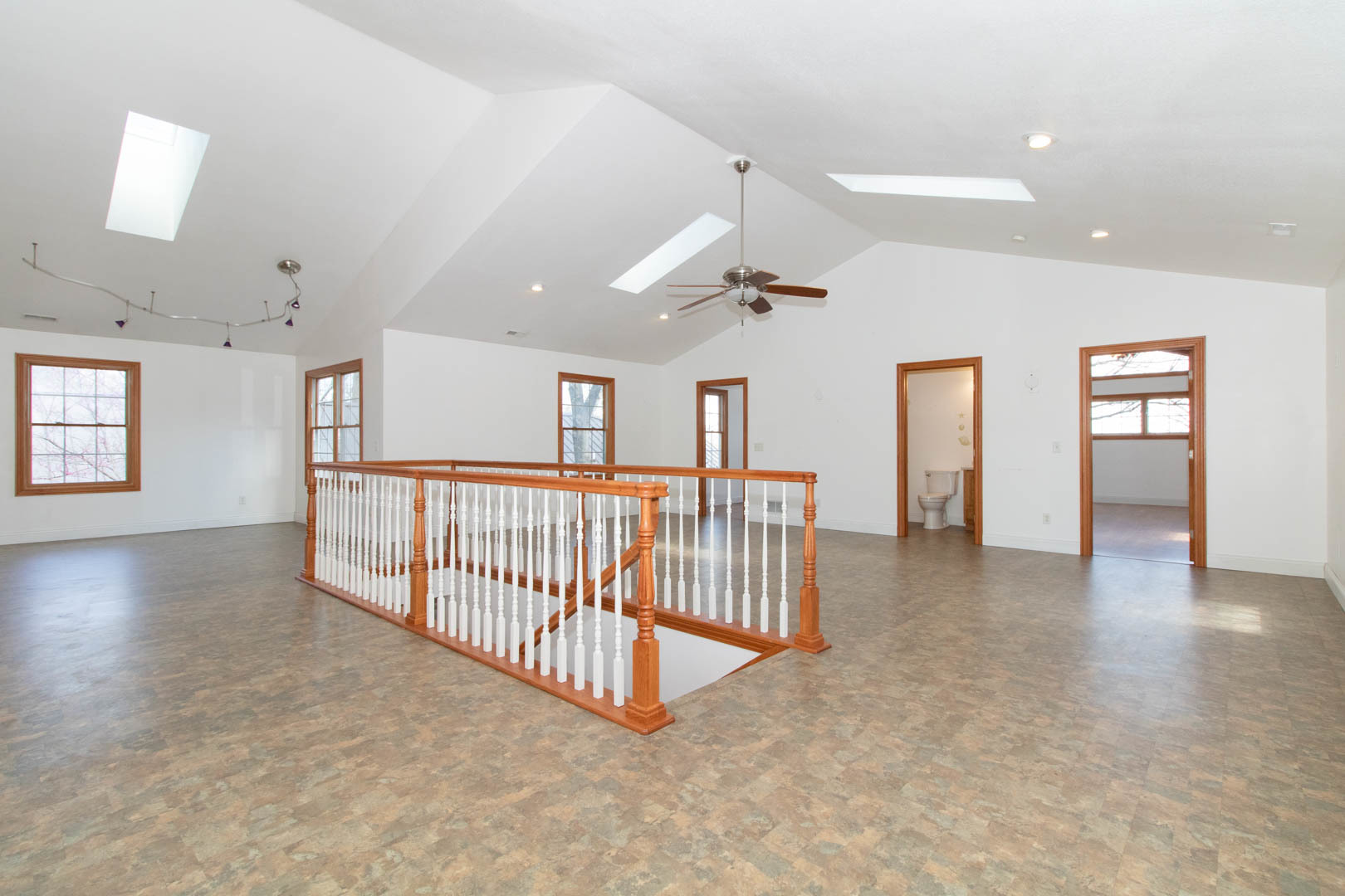 25289 White Owl Lane, Hudson, IL 61748