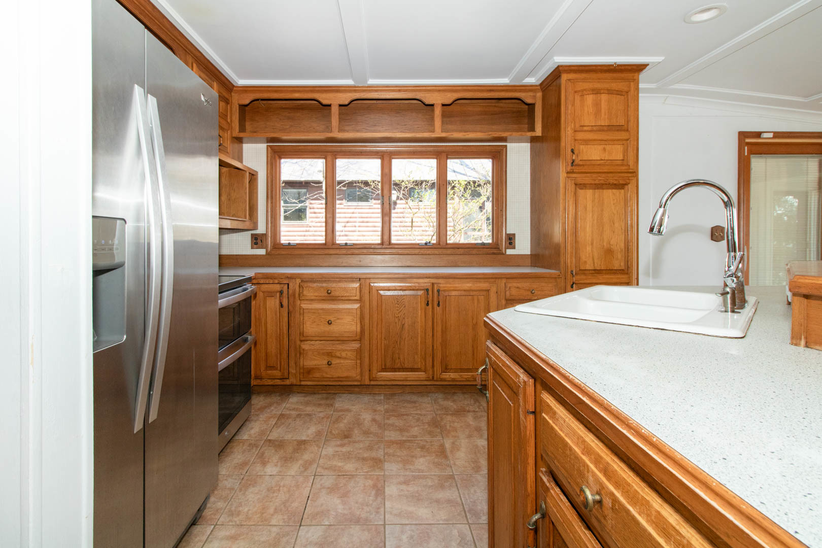 25289 White Owl Lane, Hudson, IL 61748