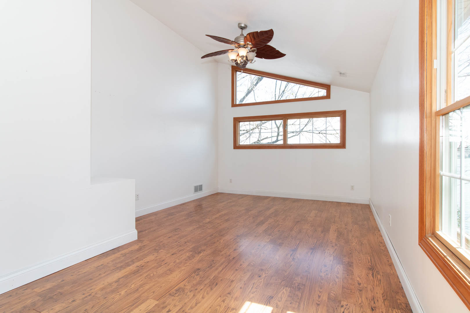 25289 White Owl Lane, Hudson, IL 61748