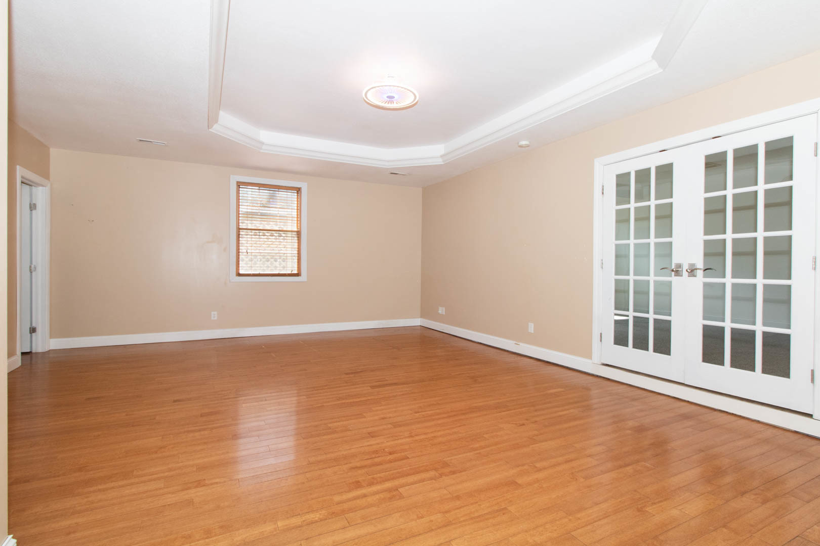 25289 White Owl Lane, Hudson, IL 61748