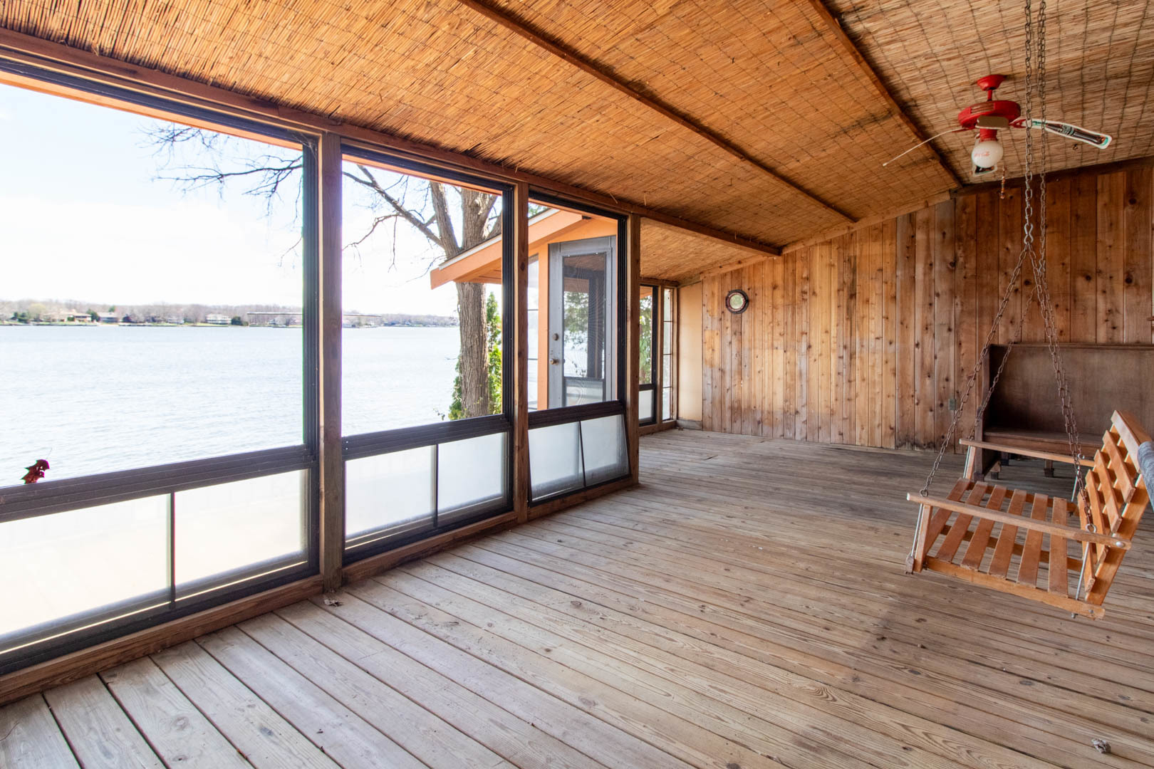 25289 White Owl Lane, Hudson, IL 61748