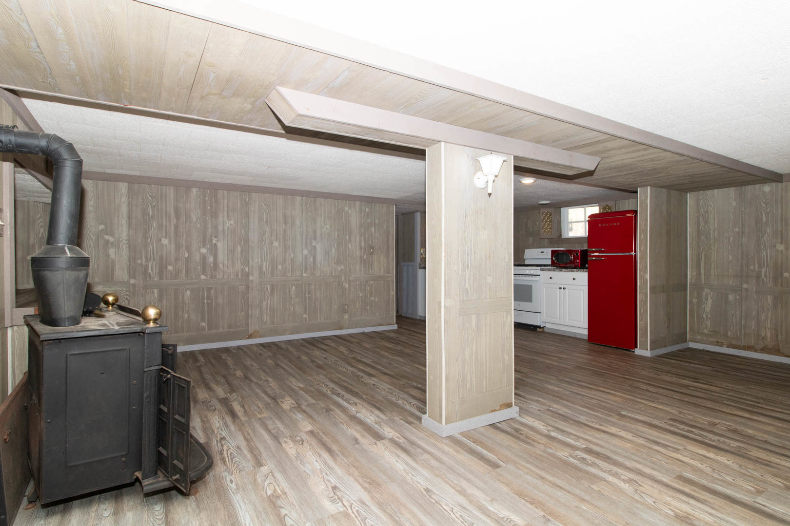 25289 White Owl Lane, Hudson, IL 61748