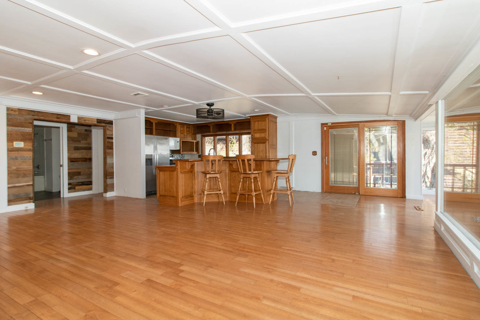 25289 White Owl Lane, Hudson, IL 61748