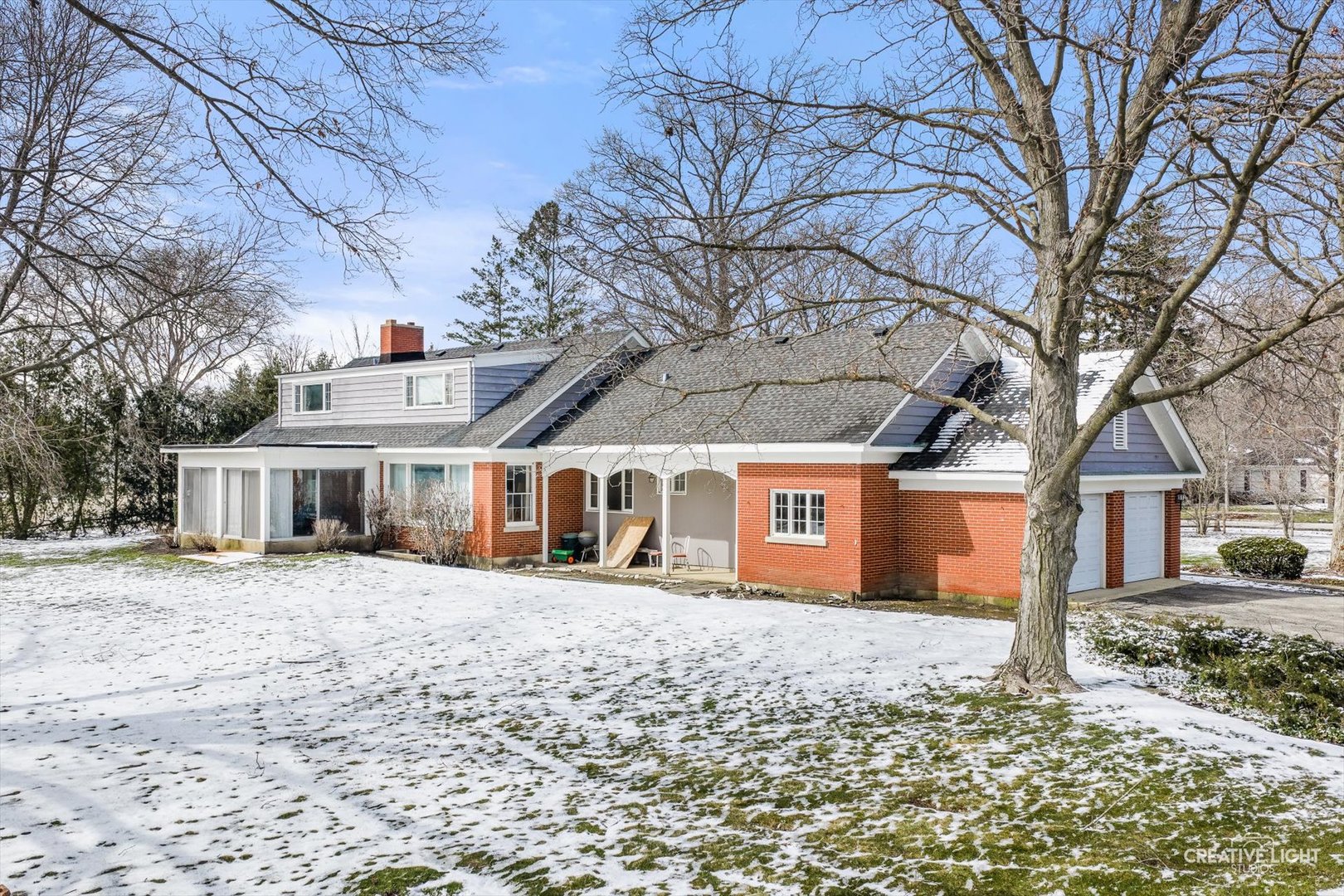 116 E Farnham Lane, Wheaton, IL 60189