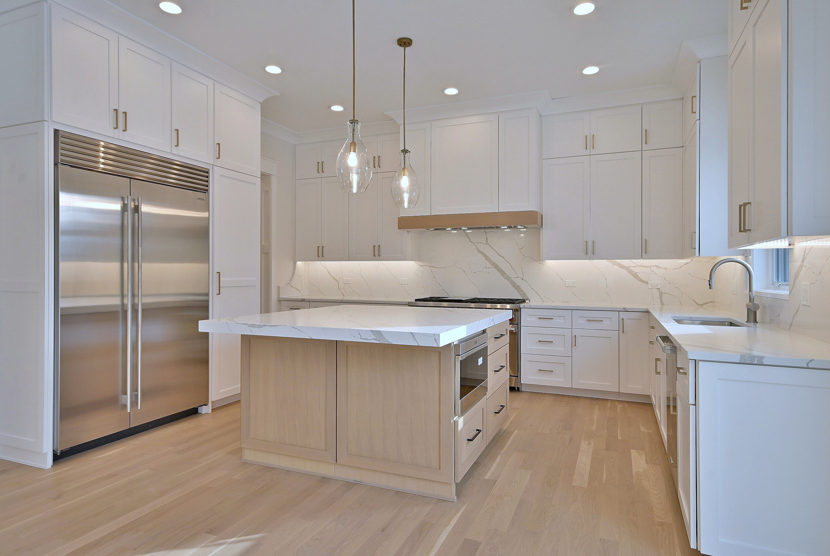 742 S Saylor Avenue, Elmhurst, IL 60126