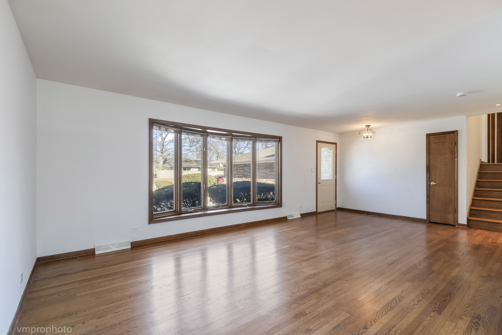 455 E Granville Avenue, Roselle, IL 60172