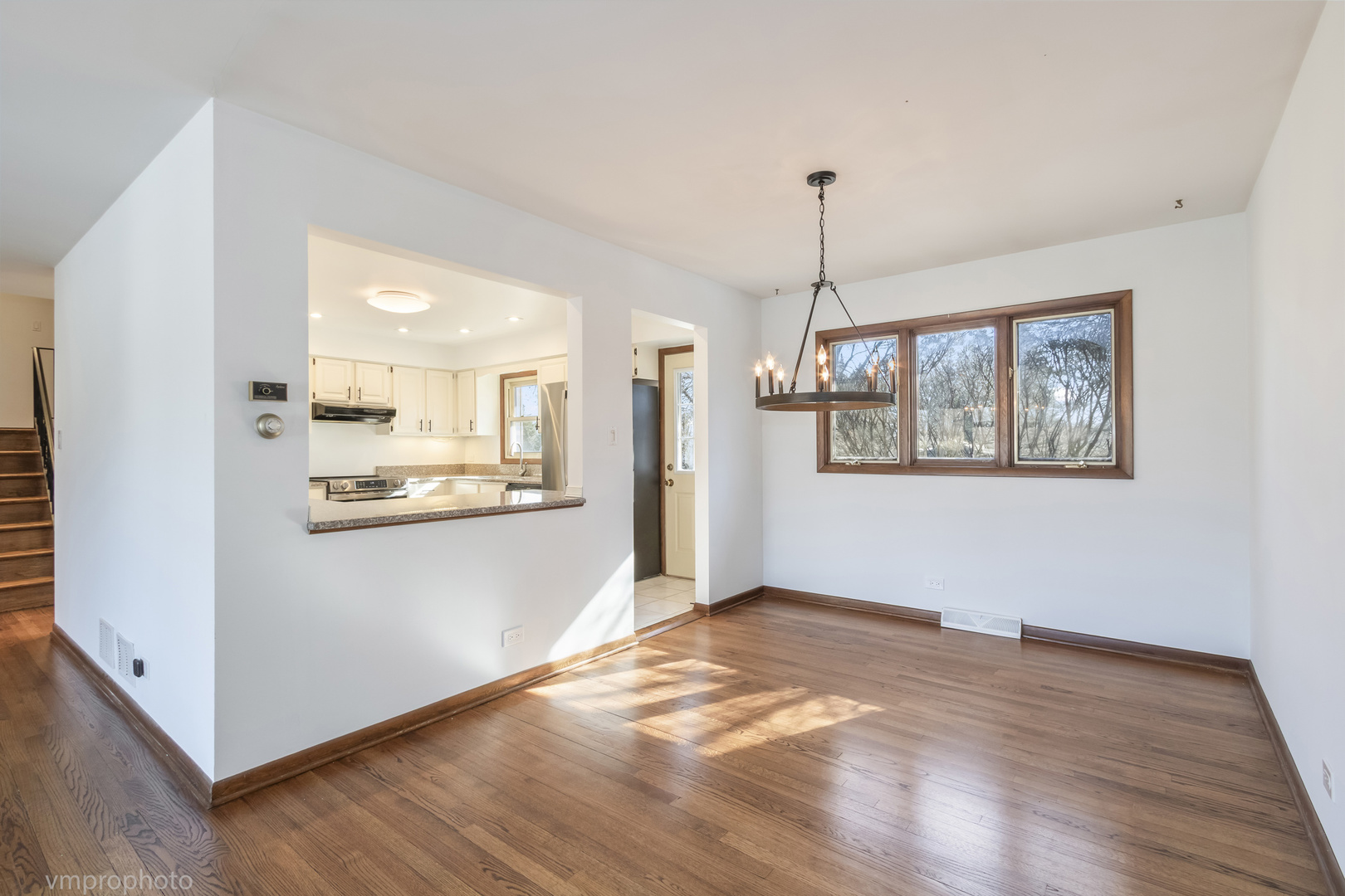 455 E Granville Avenue, Roselle, IL 60172