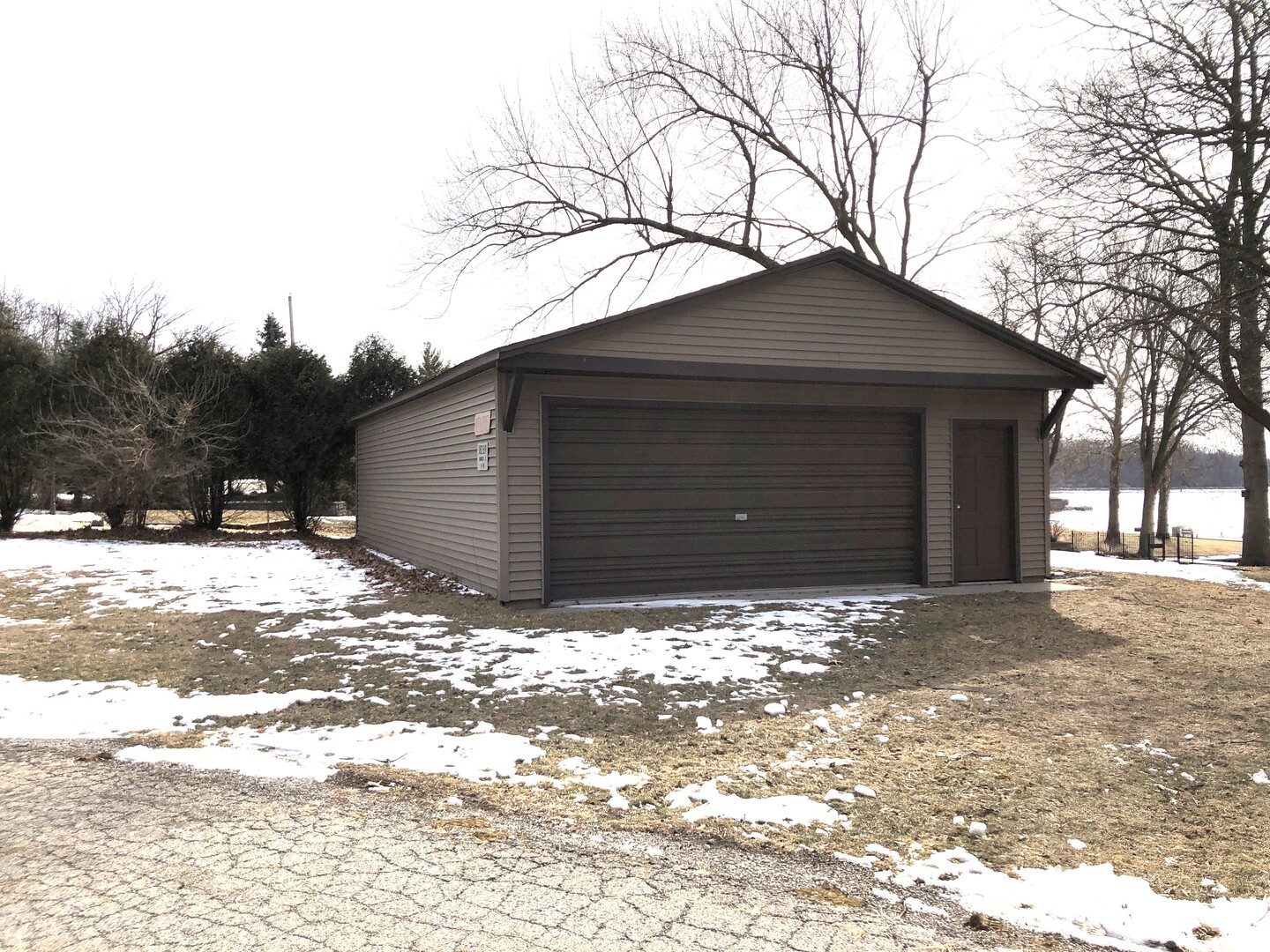 18269 Hiawatha Court, Hudson, IL 61748