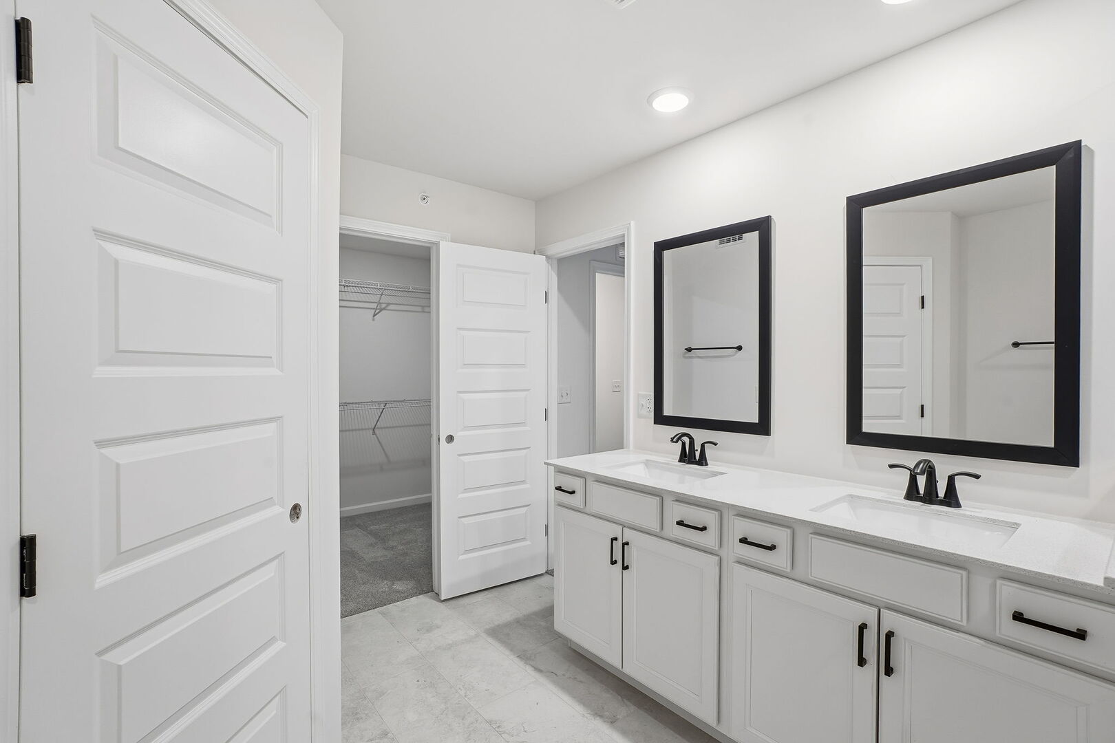 244 Warren Lane #11249, Schaumburg, IL 60193