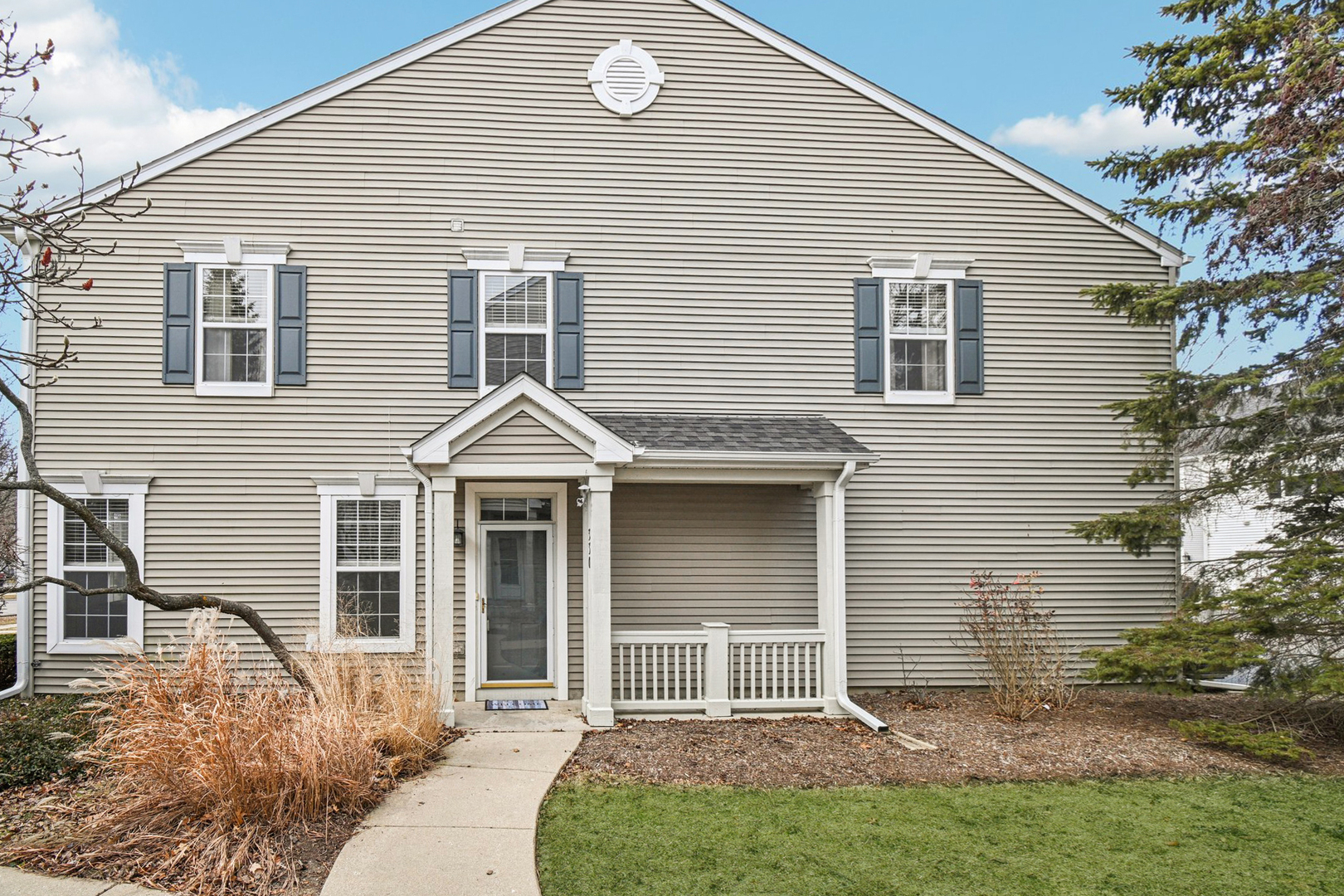 330 S Litchfield Drive, Round Lake, IL 60073