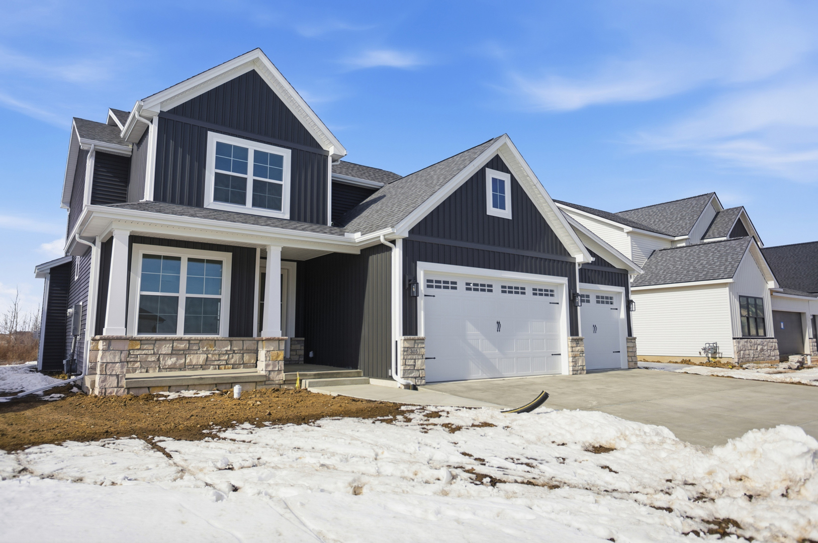 305 Harpers Ferry, Savoy, IL 61874