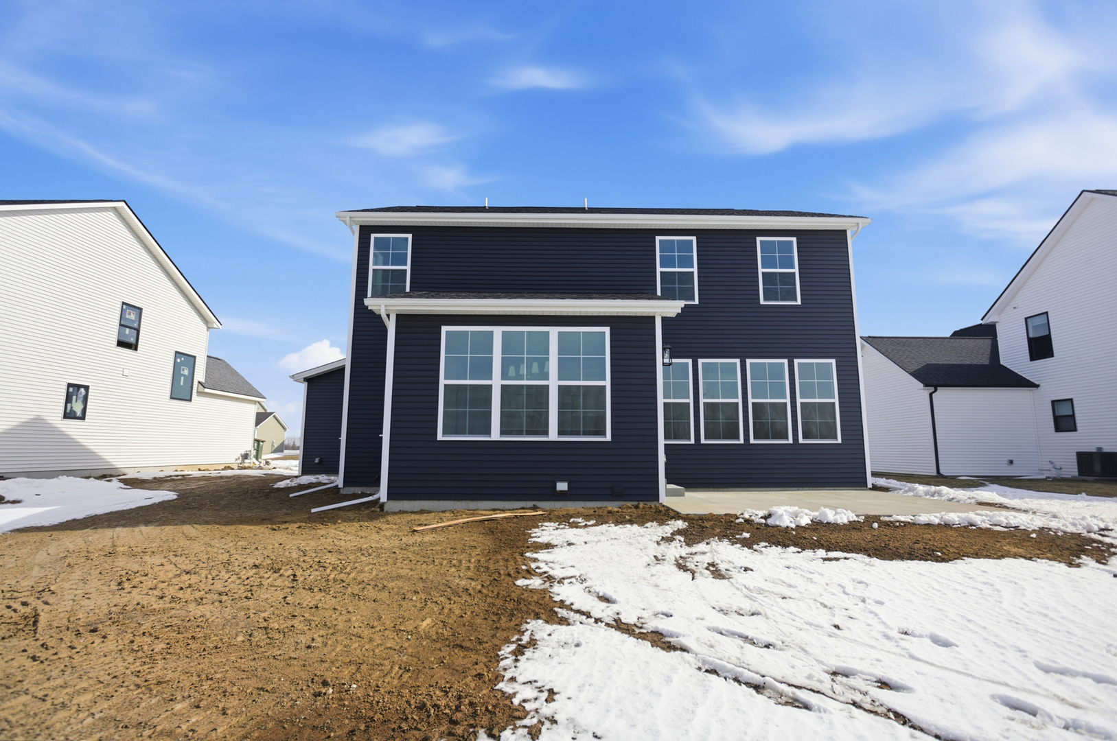 305 Harpers Ferry, Savoy, IL 61874