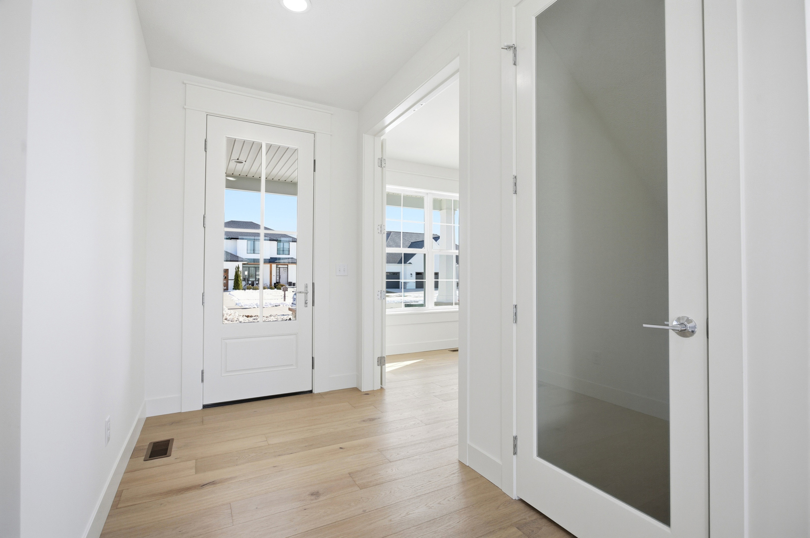 305 Harpers Ferry, Savoy, IL 61874