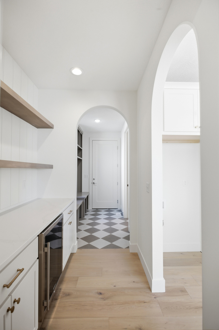 305 Harpers Ferry, Savoy, IL 61874