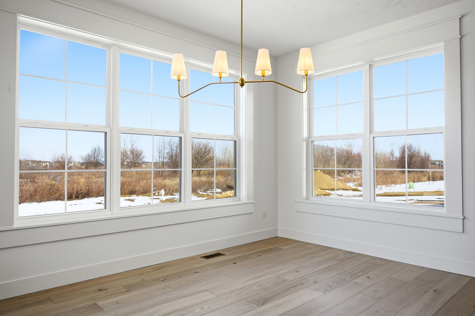 305 Harpers Ferry, Savoy, IL 61874