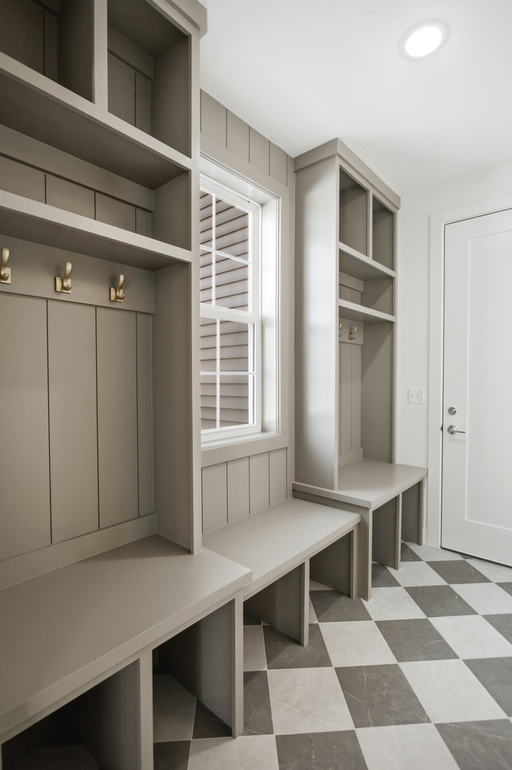 305 Harpers Ferry, Savoy, IL 61874