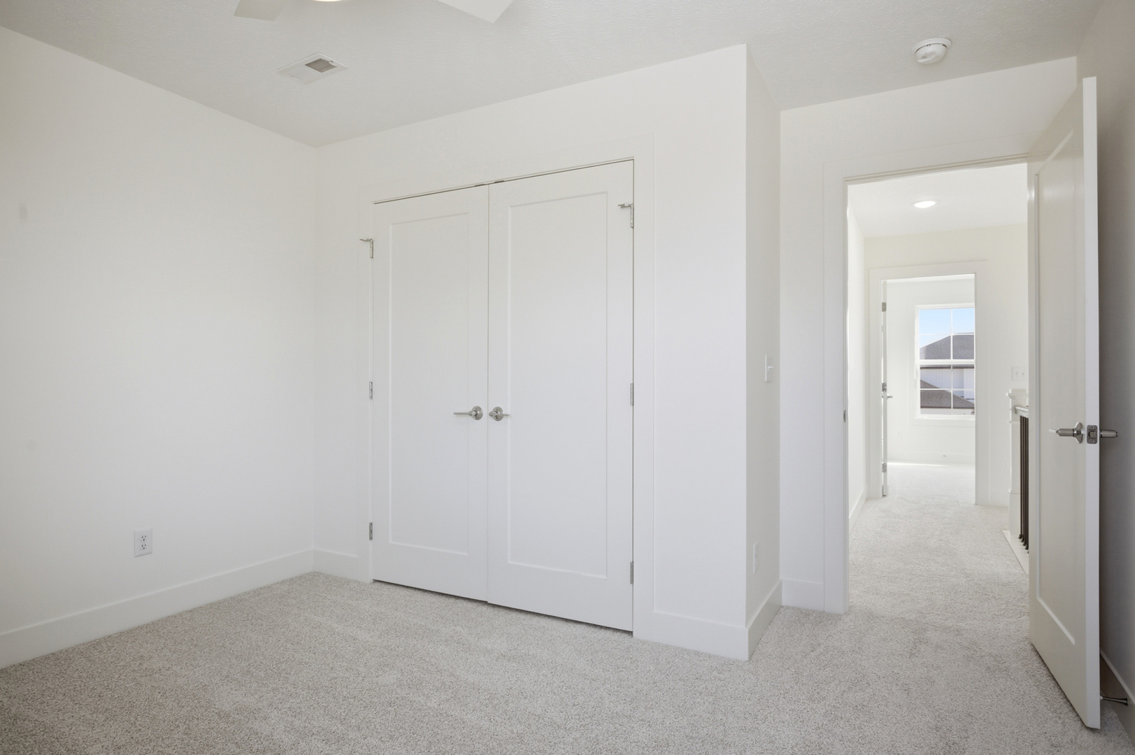 305 Harpers Ferry, Savoy, IL 61874