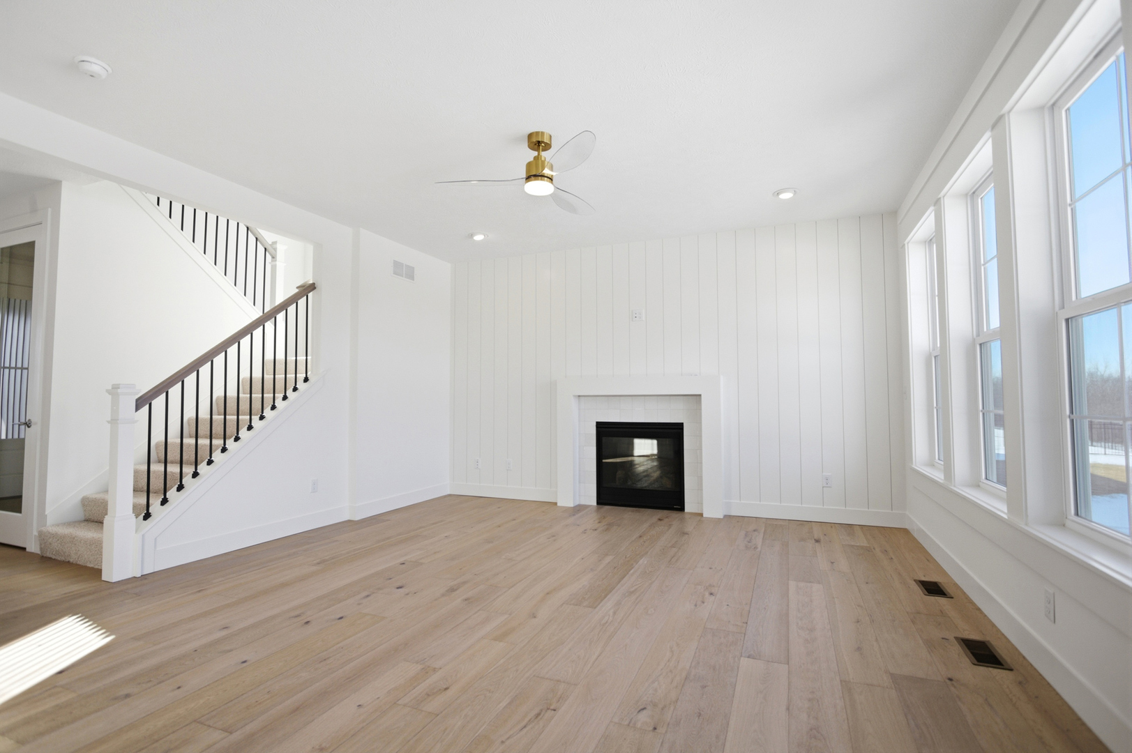 305 Harpers Ferry, Savoy, IL 61874