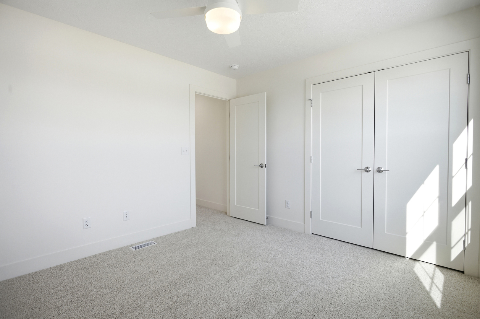 305 Harpers Ferry, Savoy, IL 61874