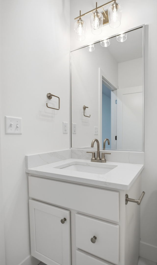 305 Harpers Ferry, Savoy, IL 61874