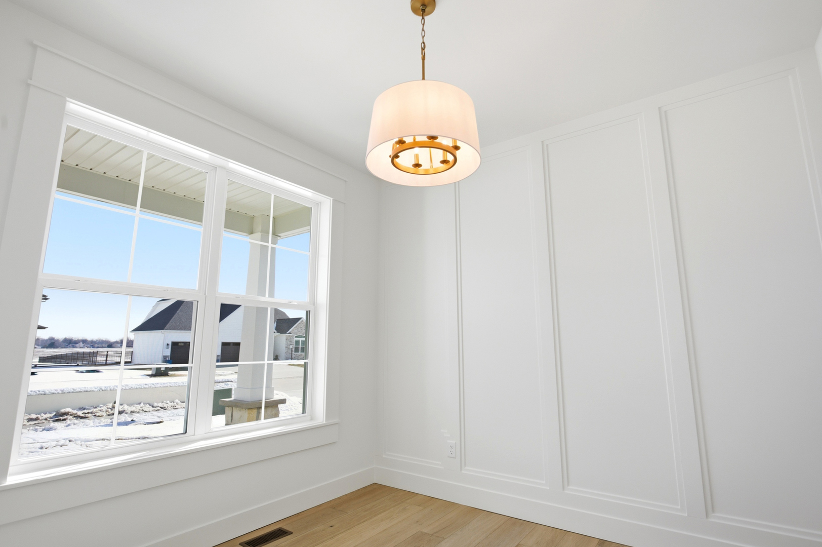 305 Harpers Ferry, Savoy, IL 61874