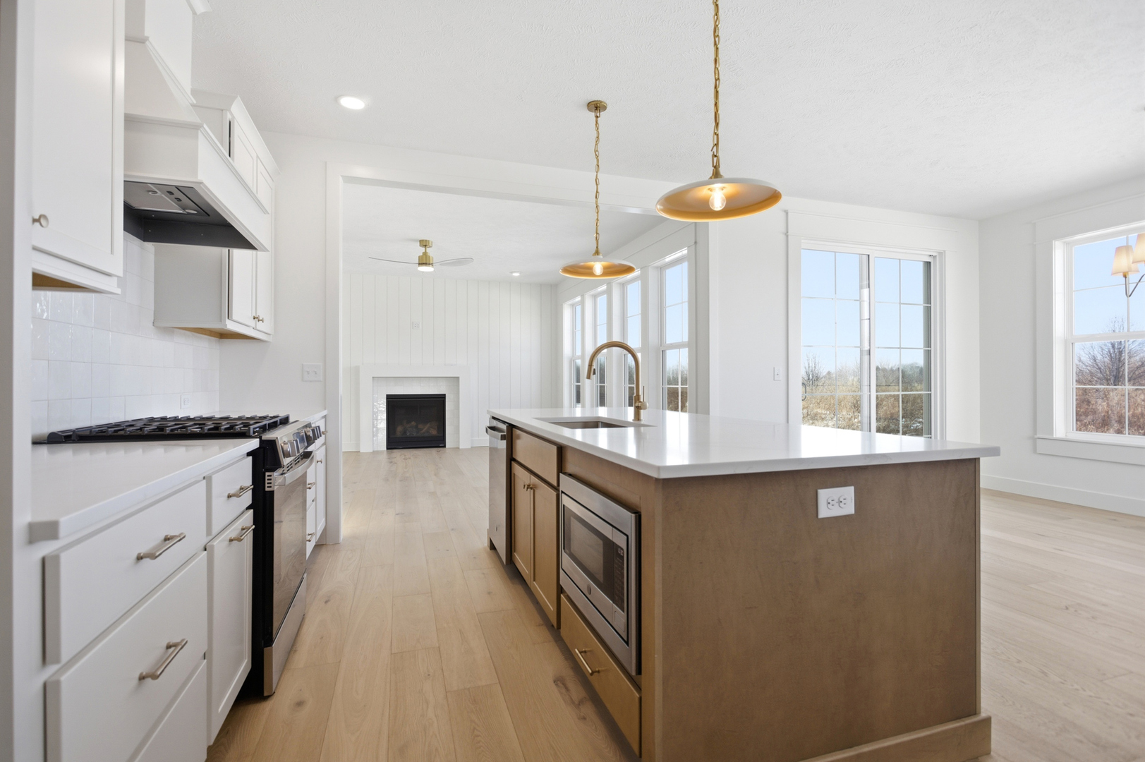 305 Harpers Ferry, Savoy, IL 61874