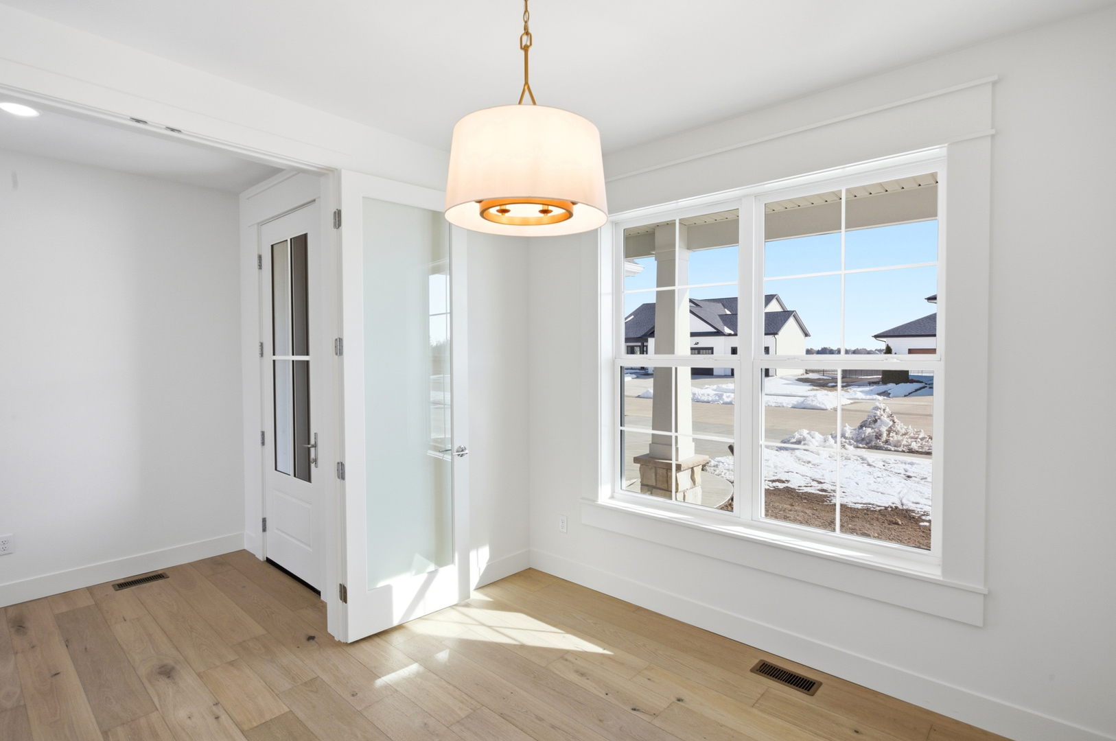 305 Harpers Ferry, Savoy, IL 61874