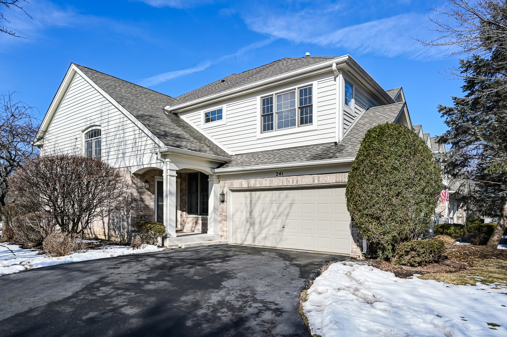 241 Wildflower Lane, La Grange, IL 60525