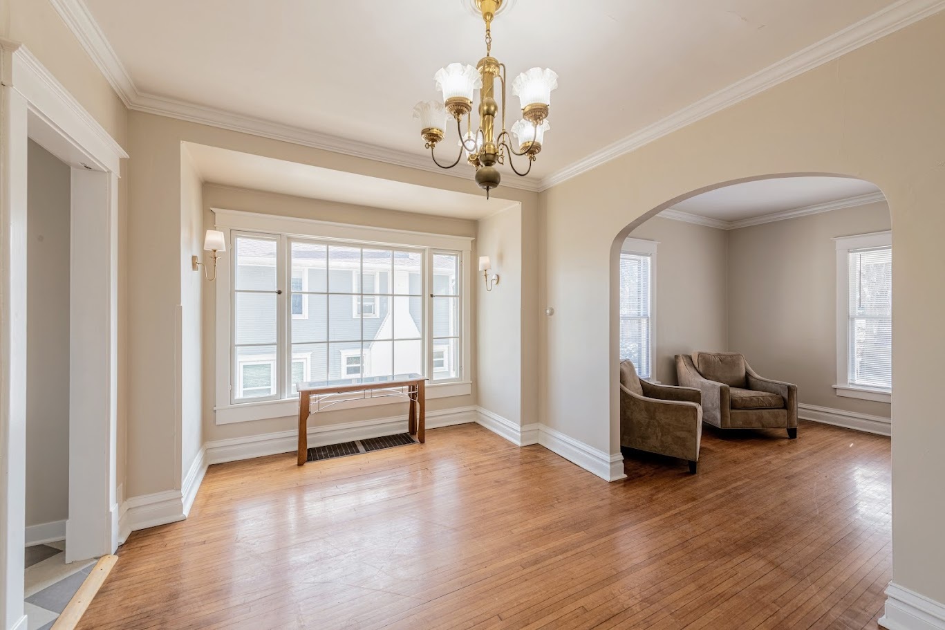 655 Glenwood Avenue, Joliet, IL 60435