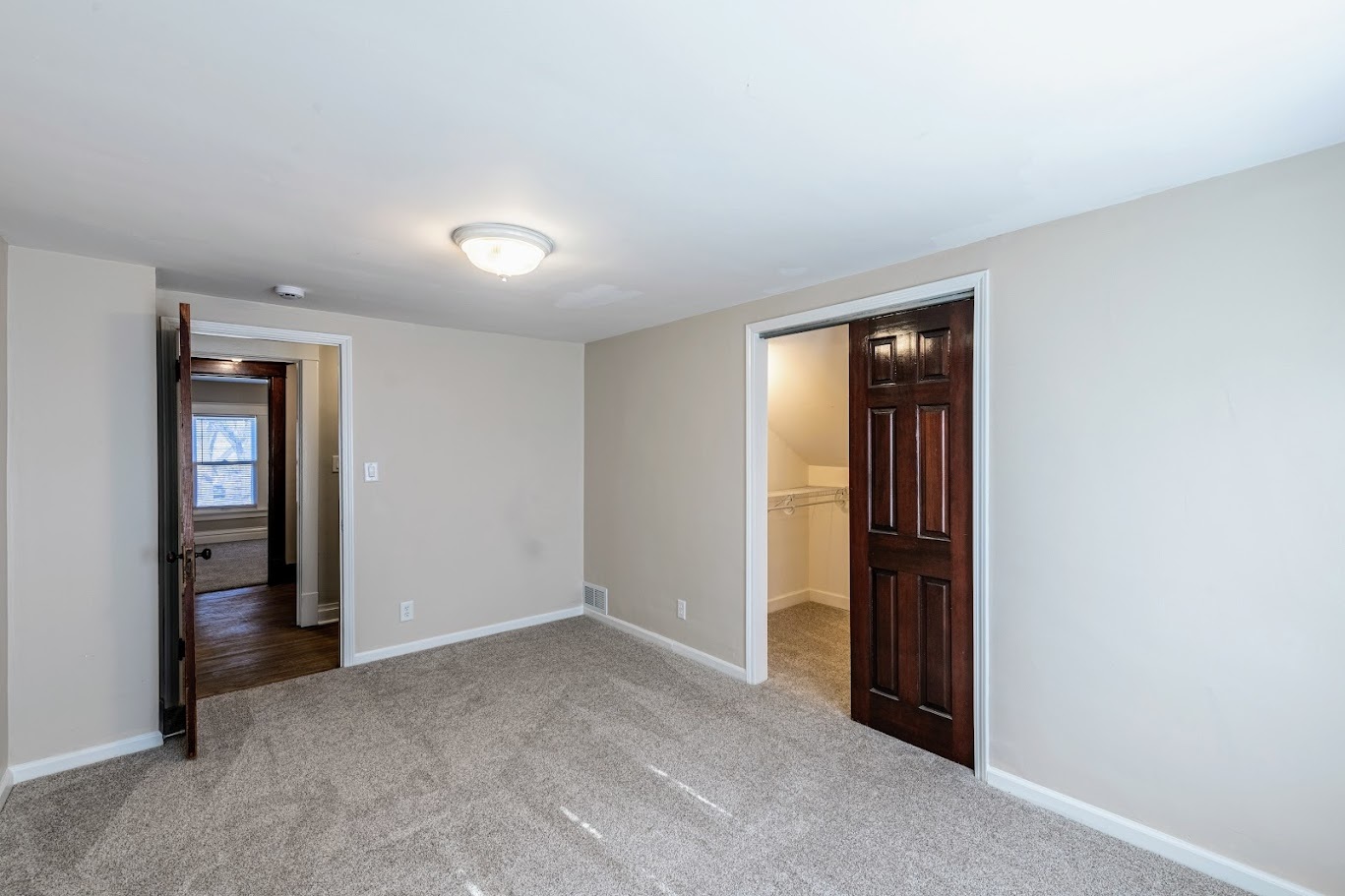 655 Glenwood Avenue, Joliet, IL 60435