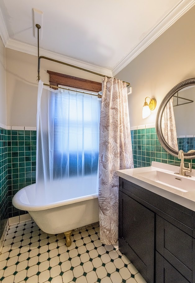 655 Glenwood Avenue, Joliet, IL 60435