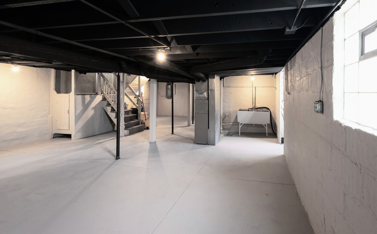 655 Glenwood Avenue, Joliet, IL 60435