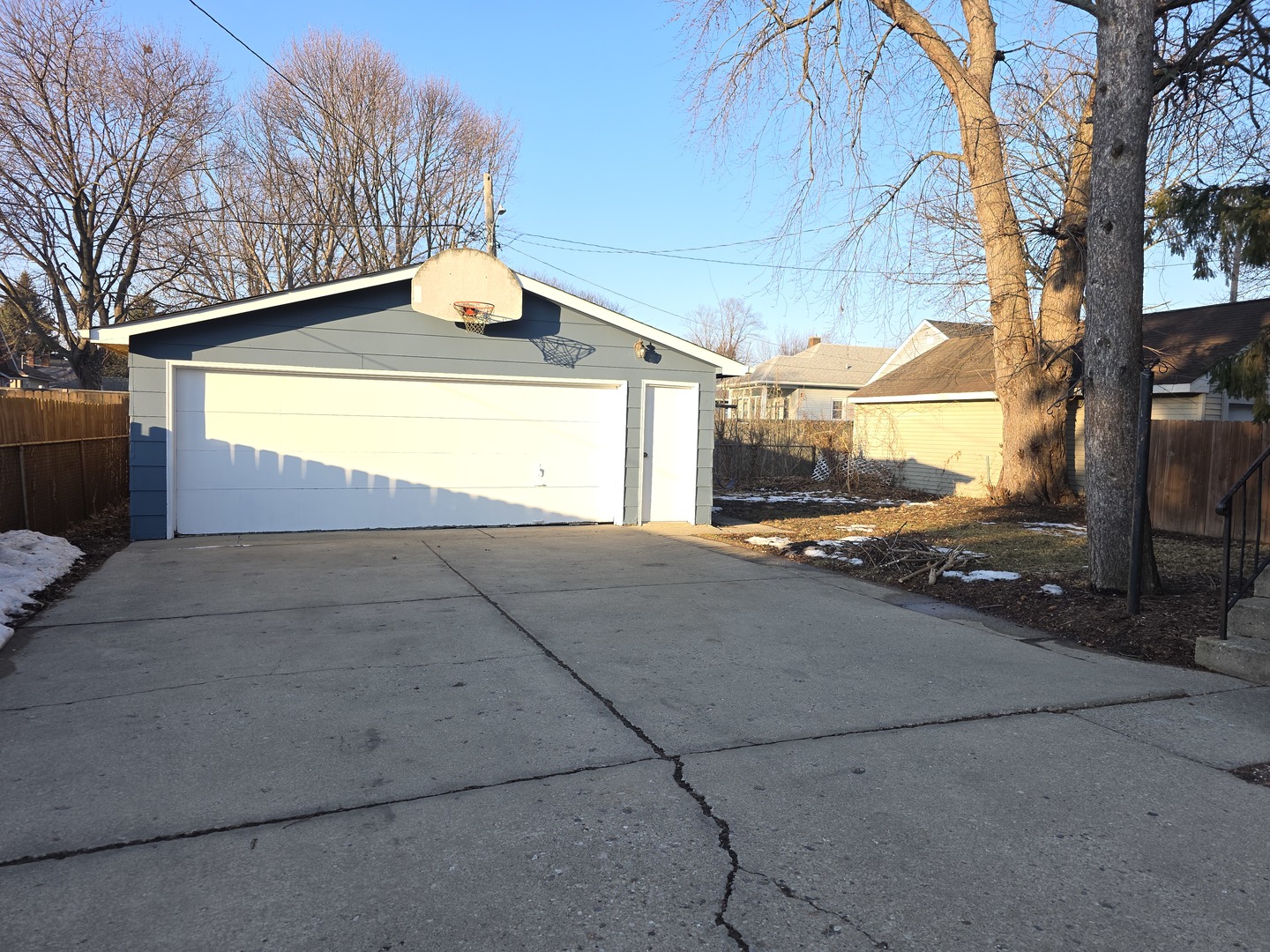 634 W Ridgeland Avenue, Waukegan, IL 60085