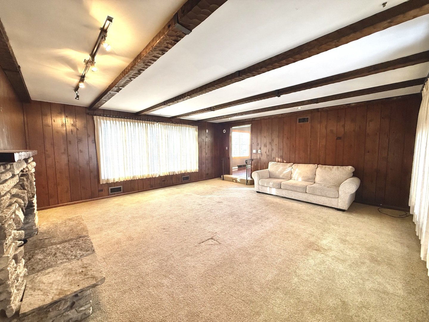 18005 Arcadia Avenue, Lansing, IL 60438