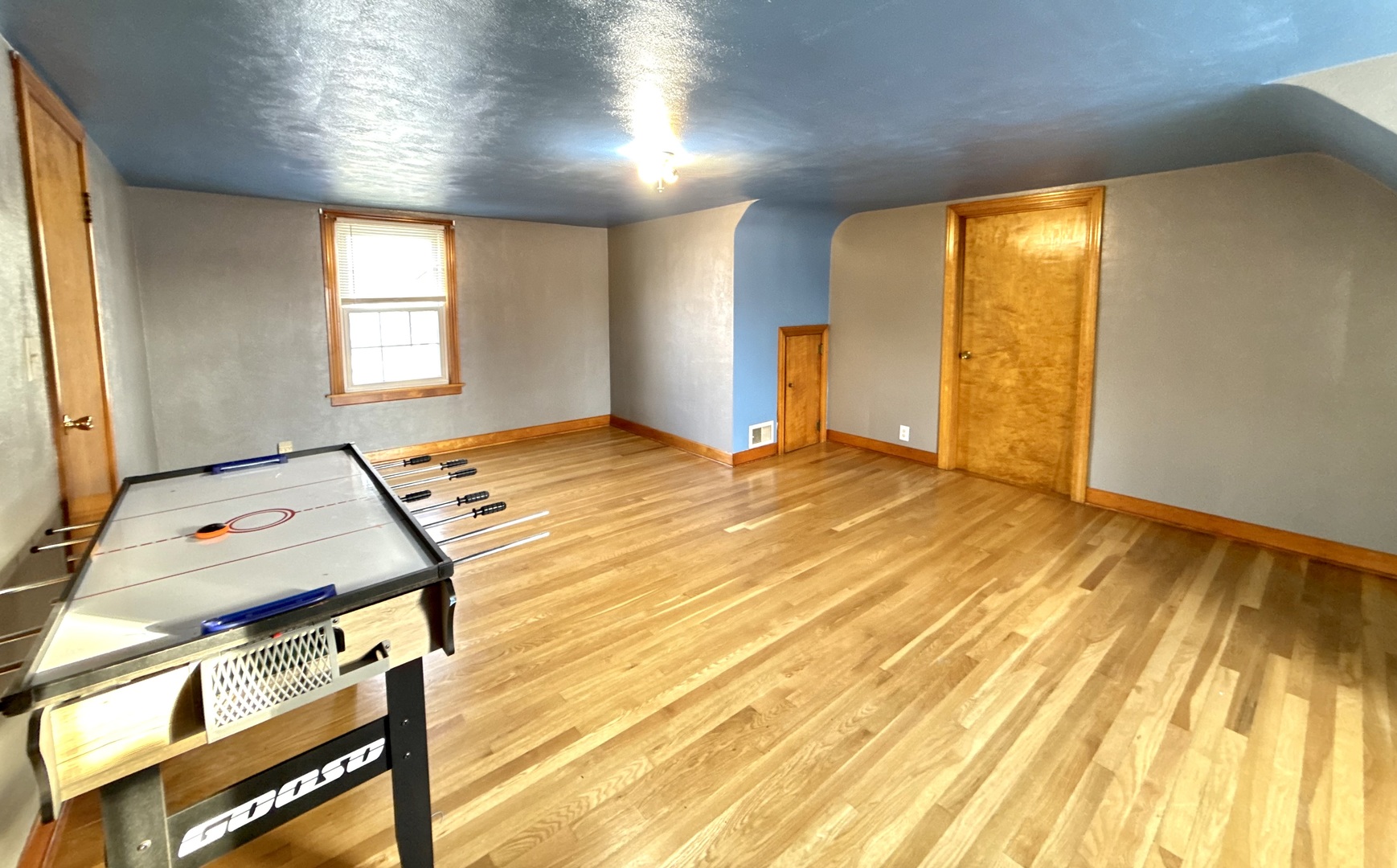 18005 Arcadia Avenue, Lansing, IL 60438