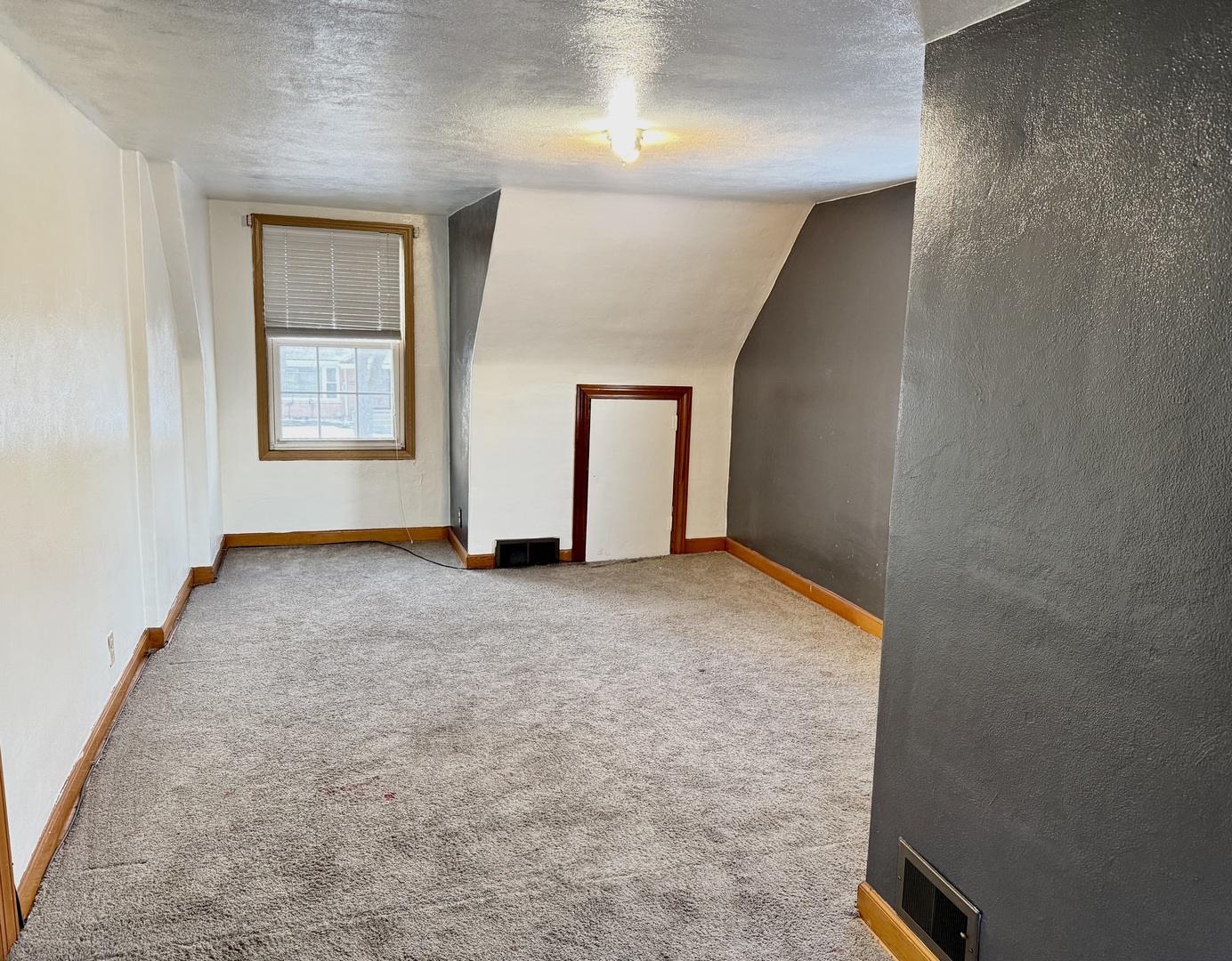 18005 Arcadia Avenue, Lansing, IL 60438