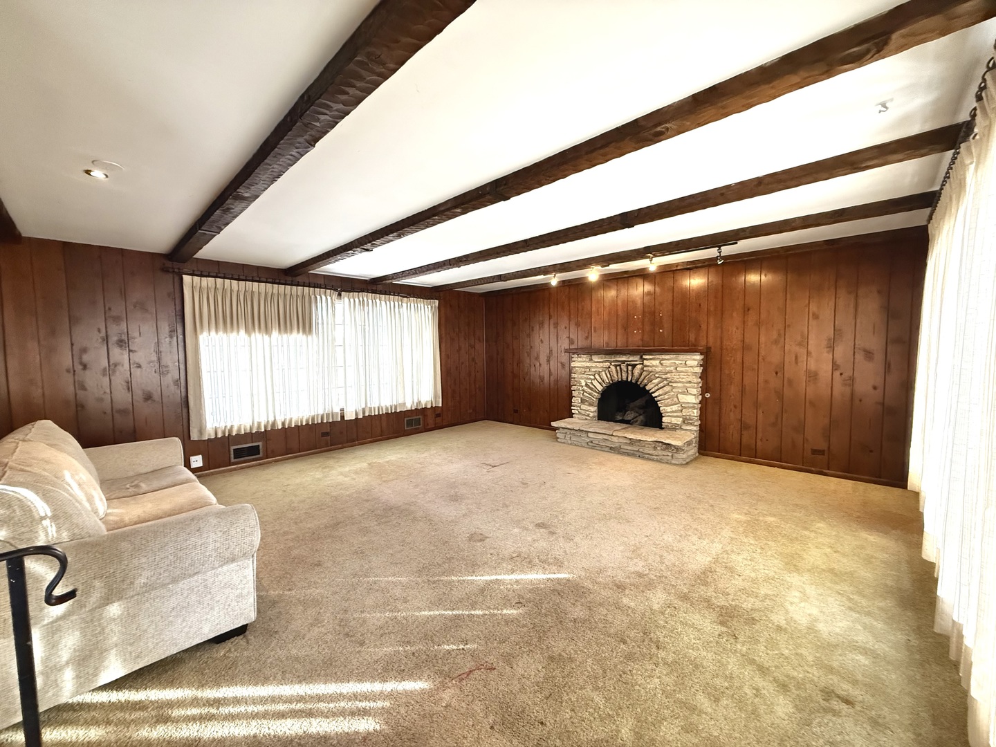 18005 Arcadia Avenue, Lansing, IL 60438