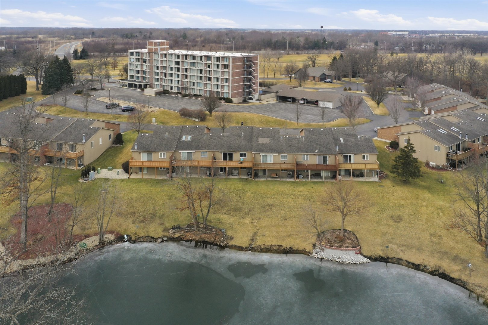 54 Village Woods Drive, Crete, IL 60417