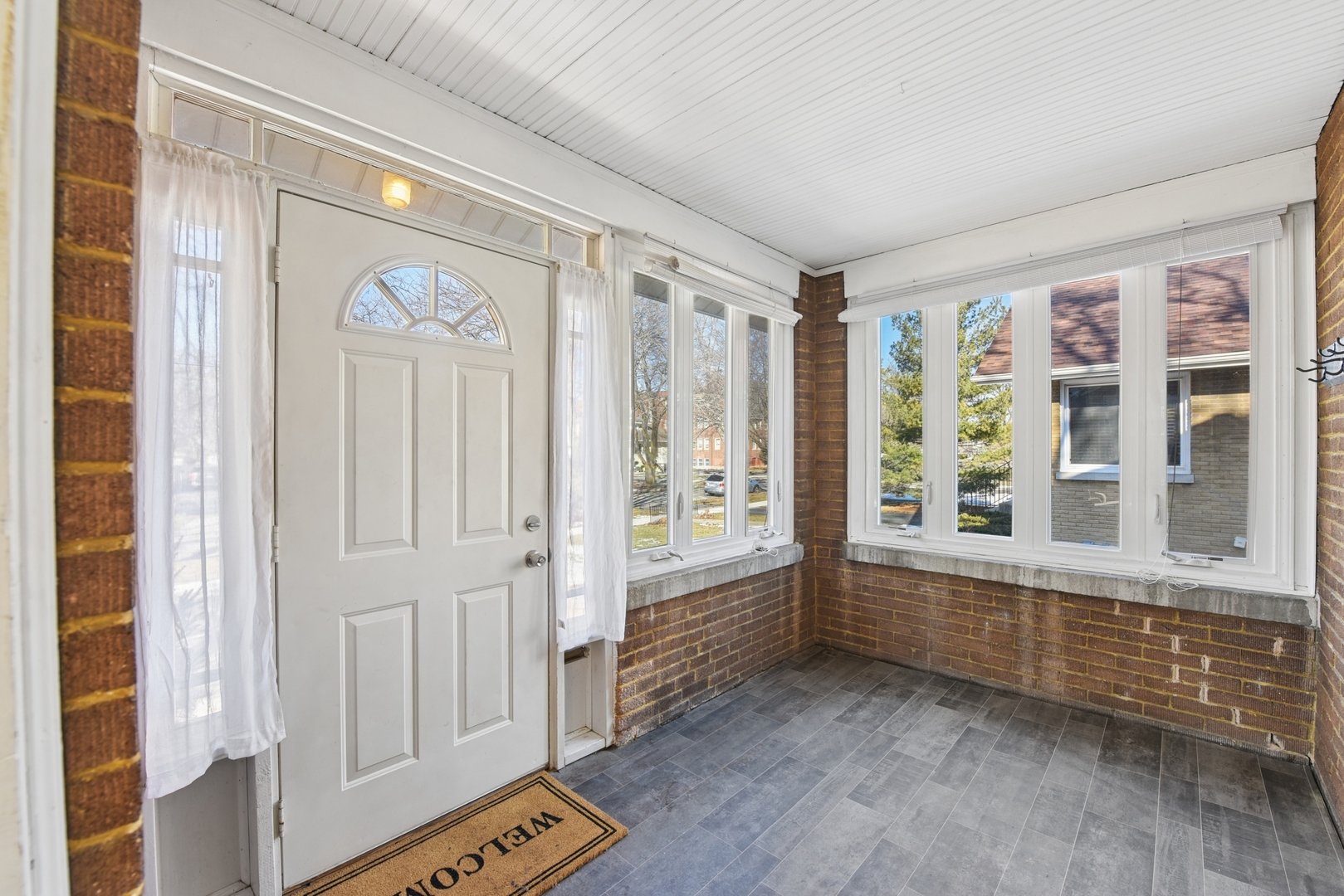 427 S Cornell Avenue, Villa Park, IL 60181