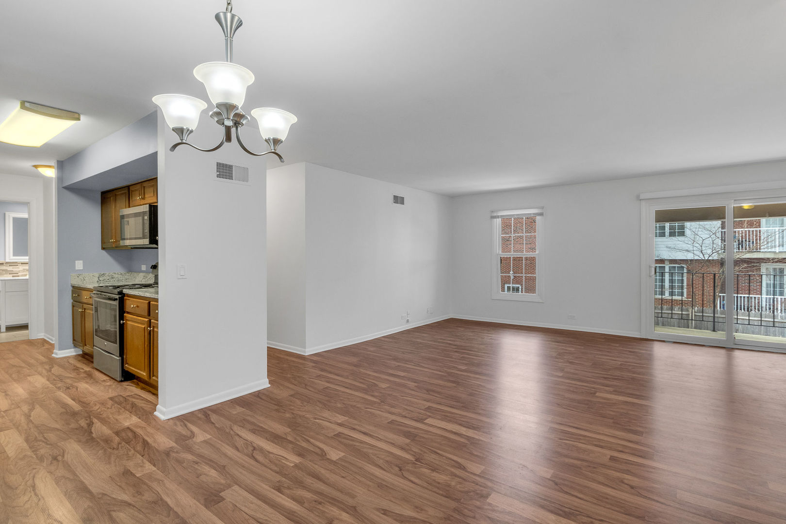 520 Shorely Drive #201, Barrington, IL 60010