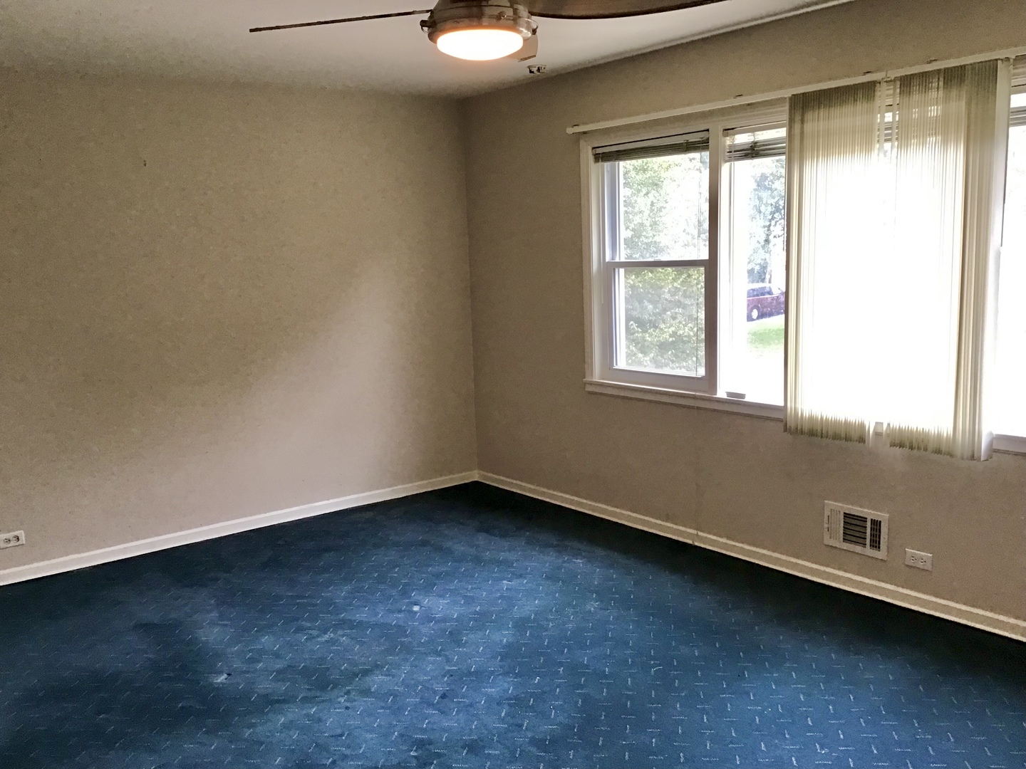 9532 Springfield Avenue, Evanston, IL 60203