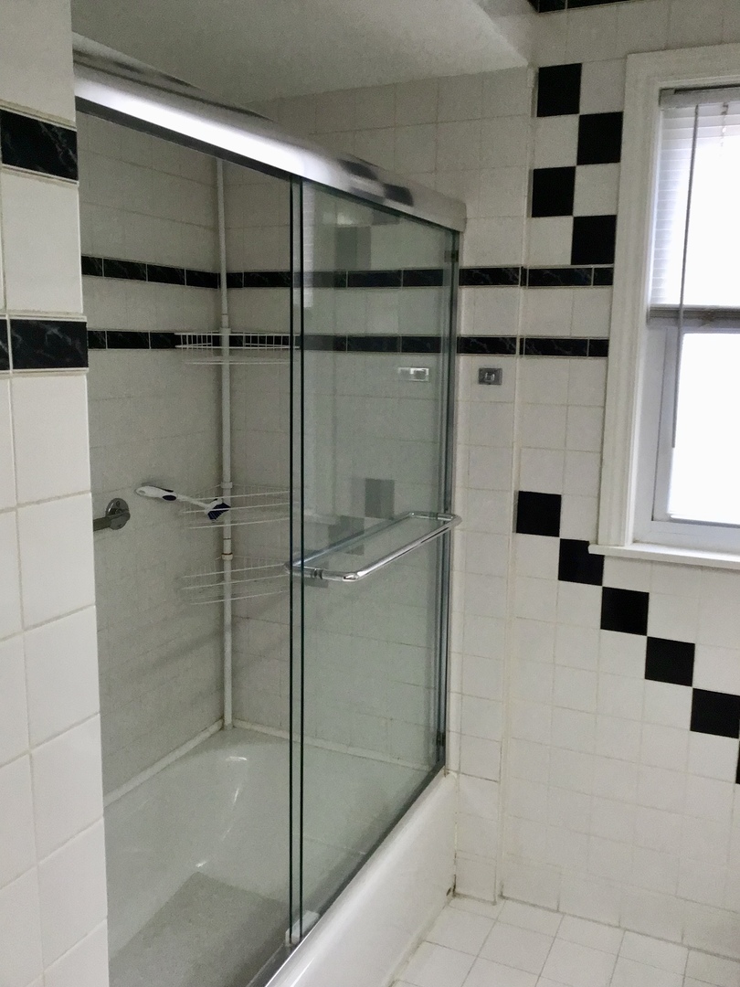 9532 Springfield Avenue, Evanston, IL 60203