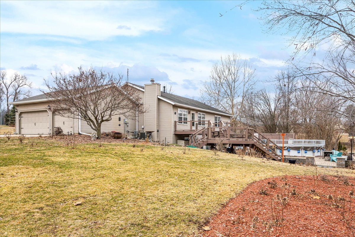 103 Comet Lane, Heyworth, IL 61745