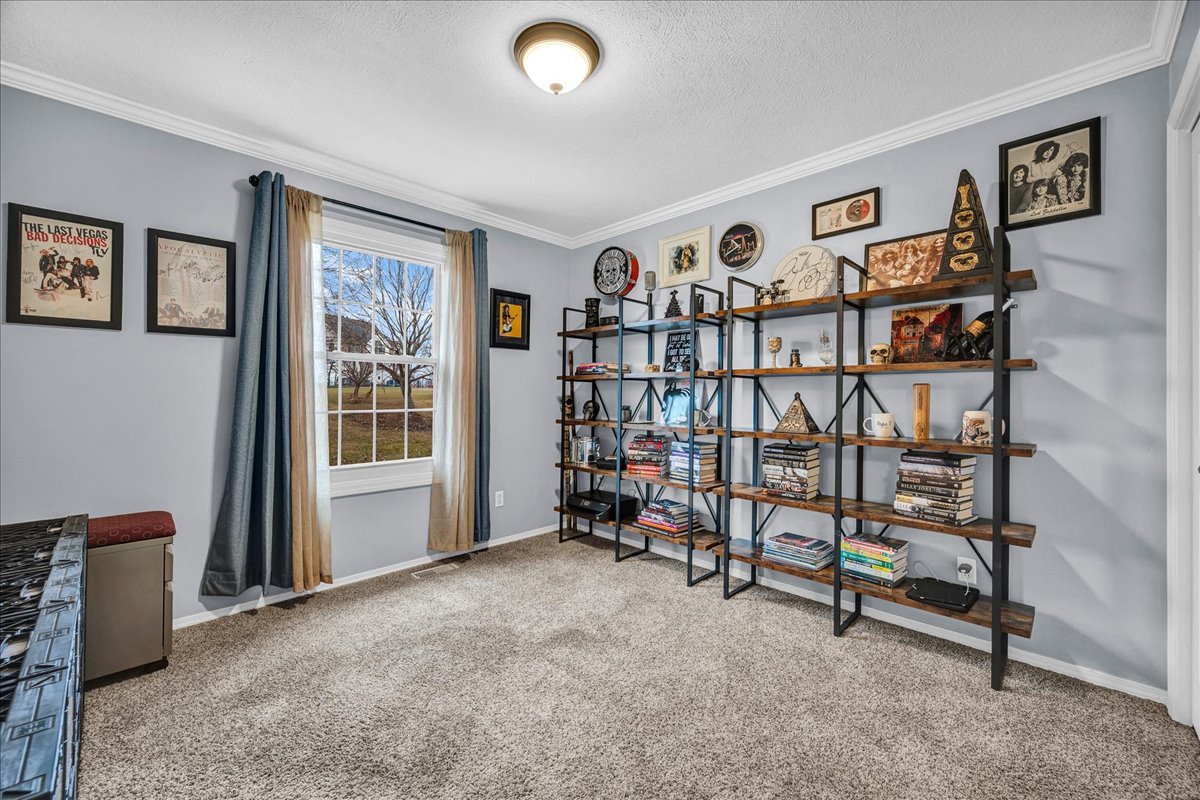 103 Comet Lane, Heyworth, IL 61745