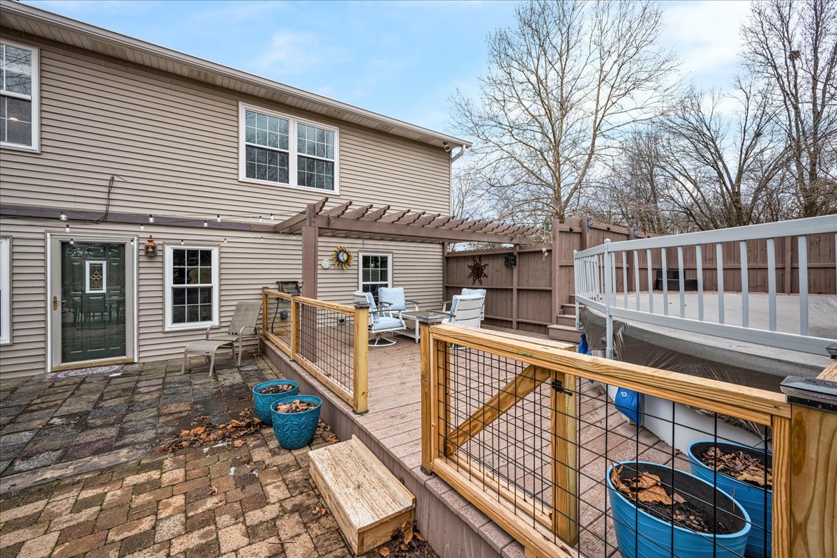 103 Comet Lane, Heyworth, IL 61745